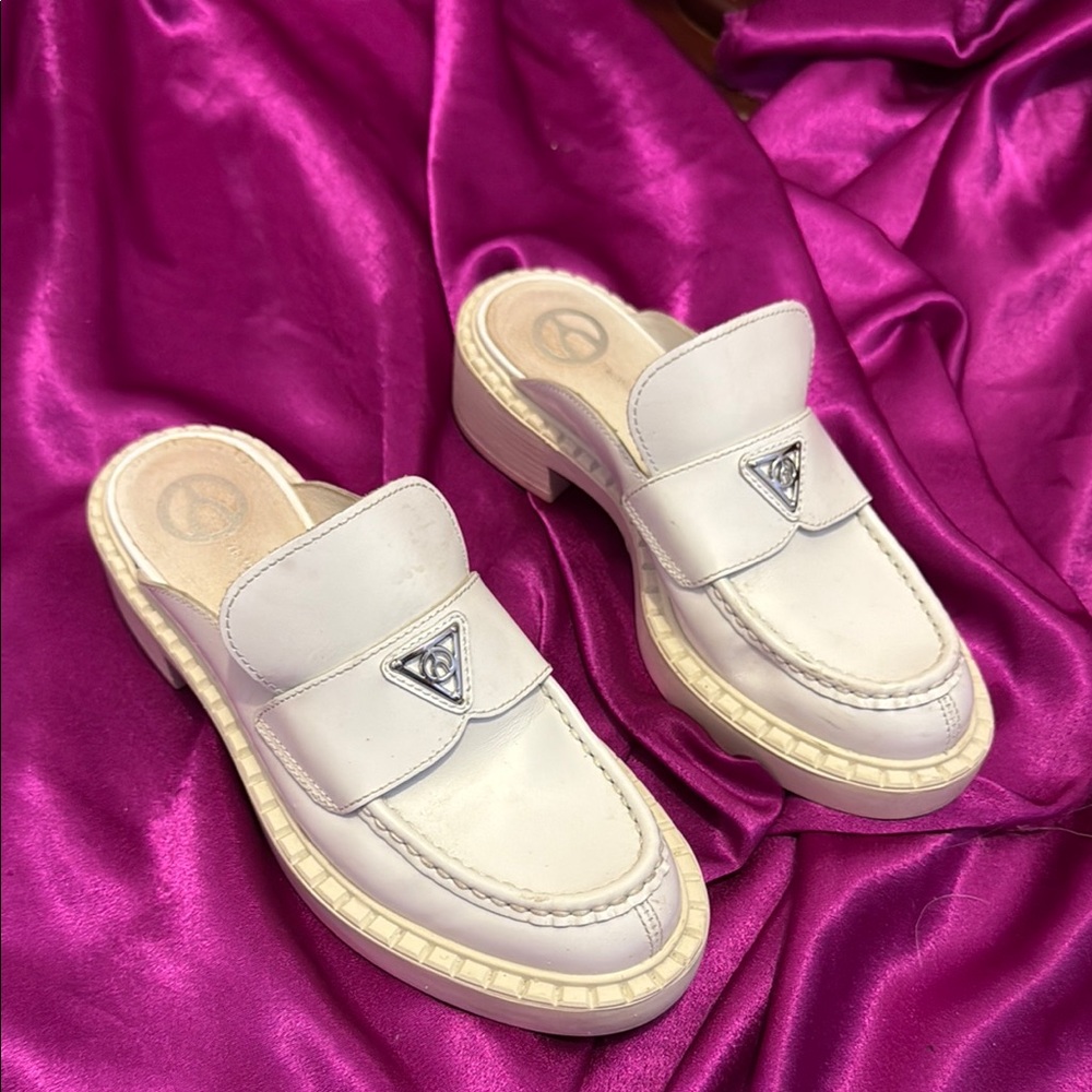 White Leather Slip-On Loafer Mules with Silver Accent